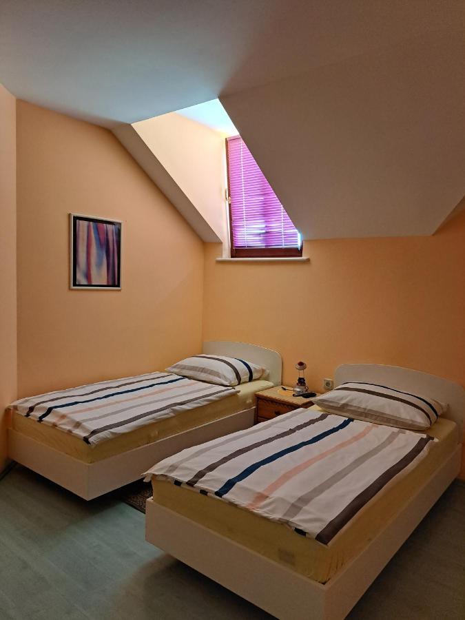 Rooms Cehovin Postojna Exterior foto